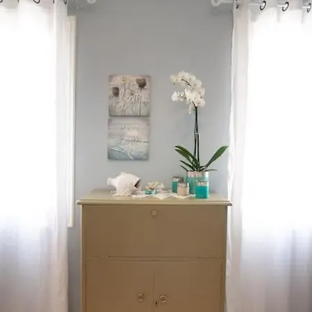 Valaoritou Apartamento