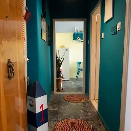 Apartment Valaoritou *